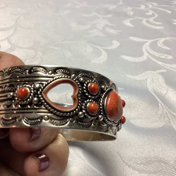 SPONGE.  coral  HEART. Sterling silver cuff signed BBJ. THAILAND. - Picture 10 of 15